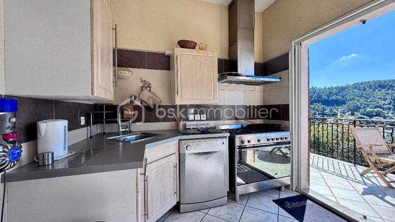 Maison traditionnelle - 119 m² - 4 pièces