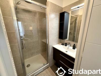 Chambre - 8 m² - 1 pièce