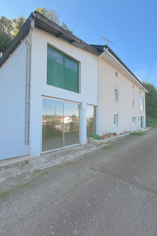 Maison - 99 m² - 6 pièces