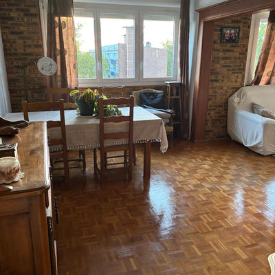 Appartement - 93 m² - 5 pièces