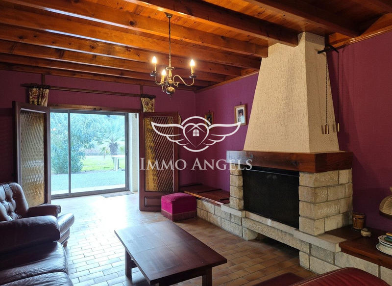 Maison - 140 m² - 5 pièces