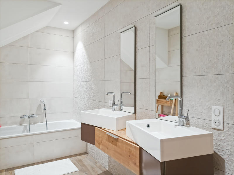 Maison - 170 m² - 5 pièces