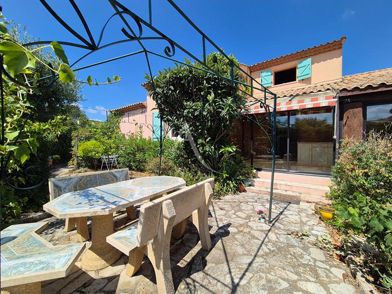 Maison - 170 m² - 6 pièces