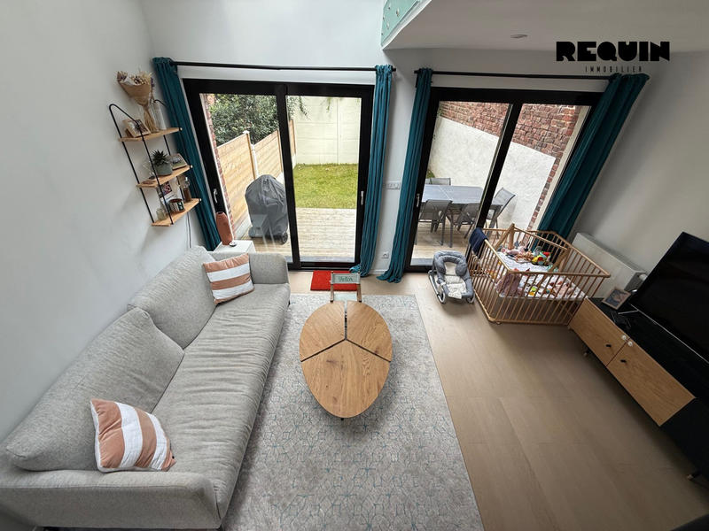 Maison - 102 m² - 6 pièces