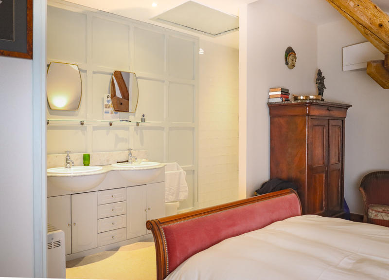 Propriété - 270 m² - 5 pièces