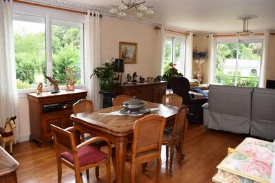 Maison - 153 m² - 8 pièces