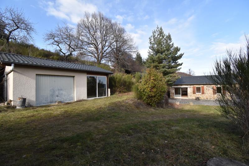 Maison en pierre - 251 m² - 10 pièces