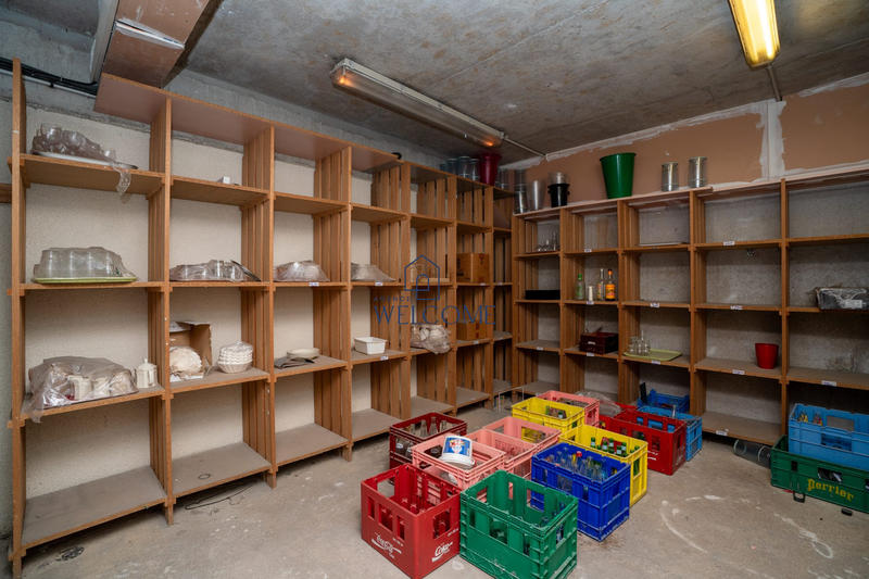 Local commercial - 316 m²