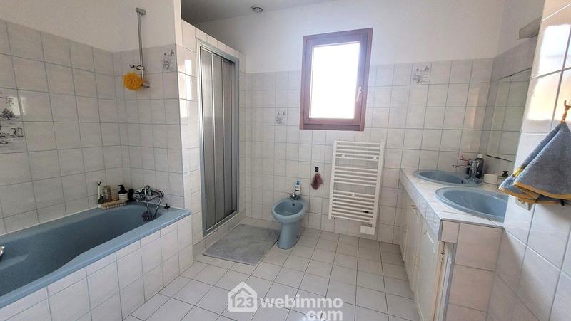 Maison - 167 m² - 7 pièces