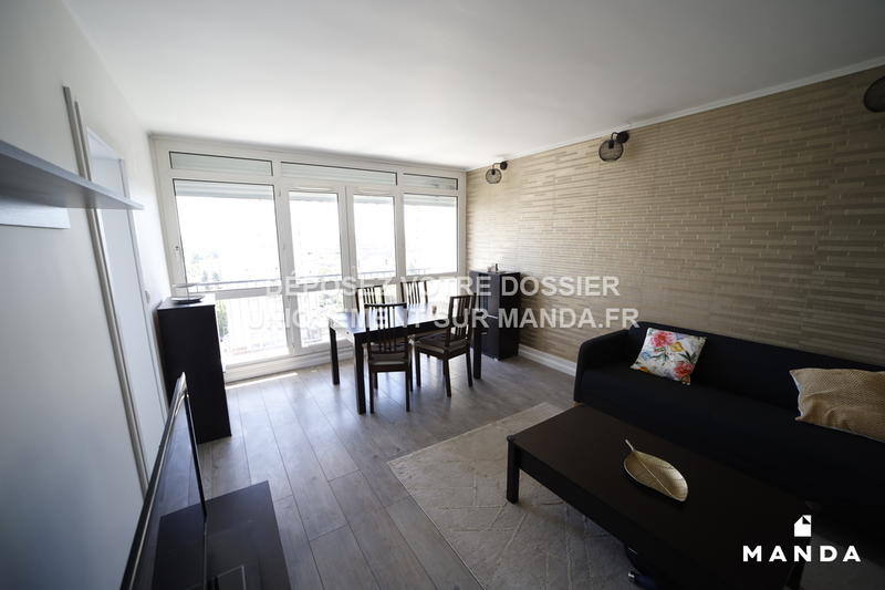 Chambre - 9 m² - 4 pièces