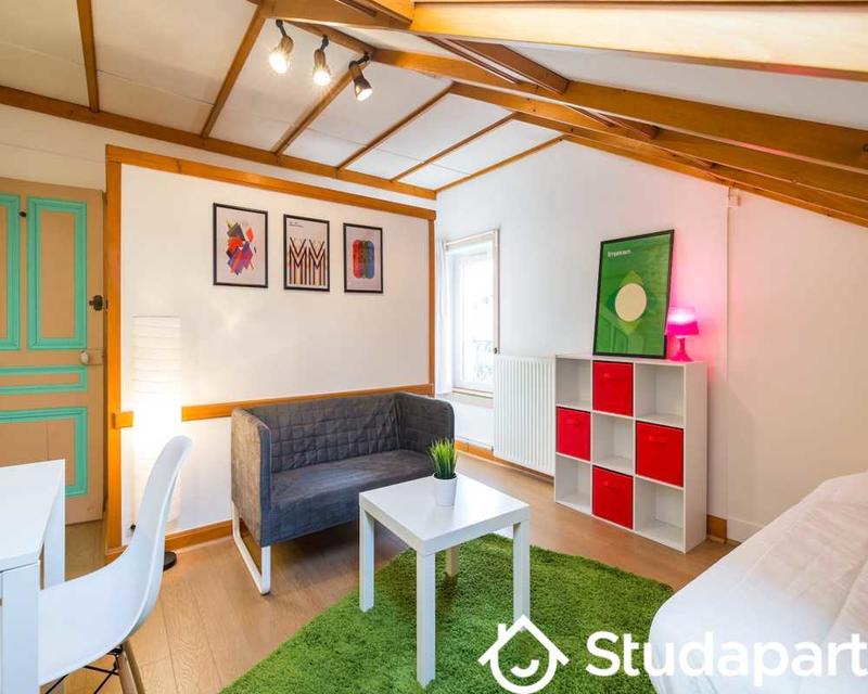 Chambre - 67 m² - 1 pièce