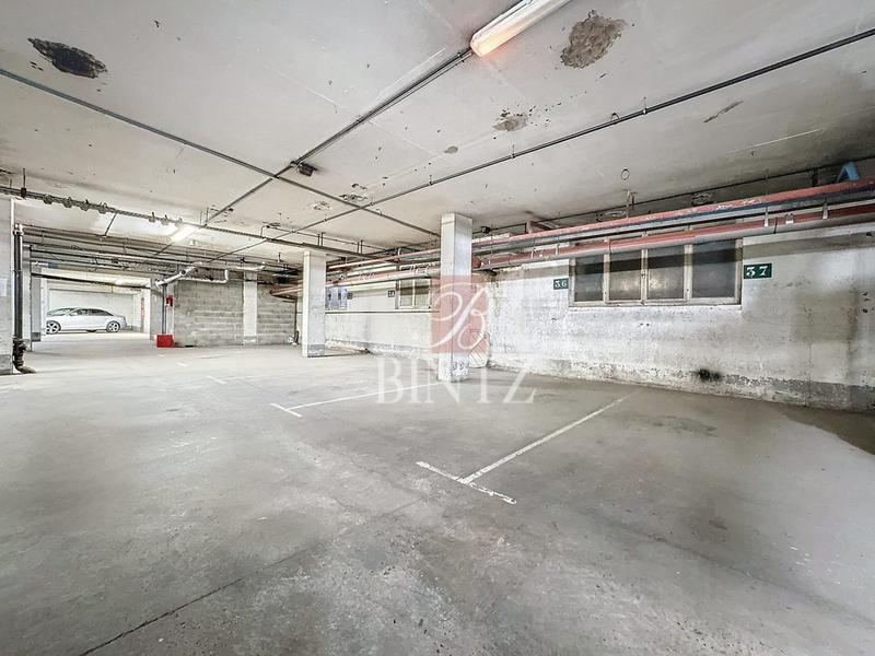 Parking / Garage - 12 m²