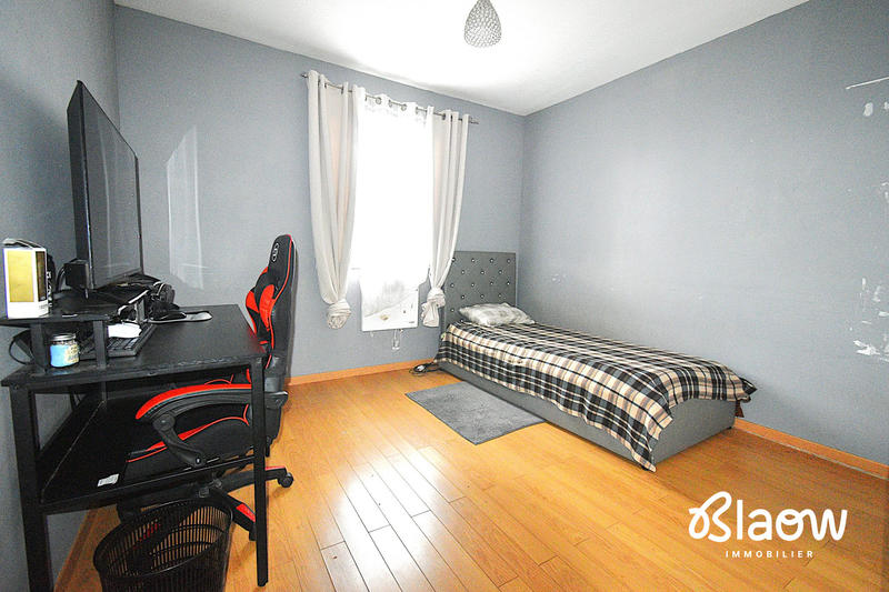 Maison - 94 m² - 5 pièces