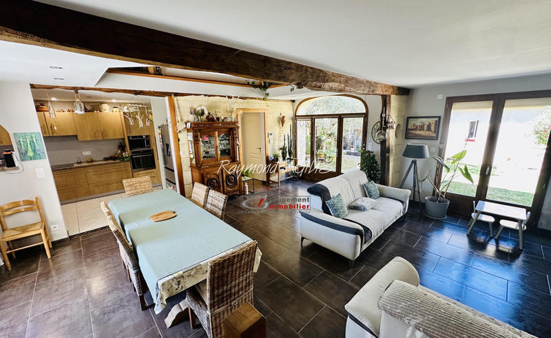 Maison de village - 265 m² - 11 pièces