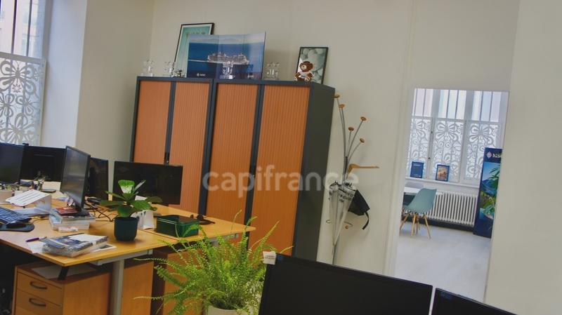 Bureau - 115 m² - 5 pièces