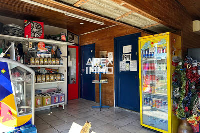 Local commercial - 124 m² - 5 pièces