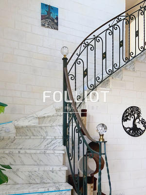 Maison - 174 m² - 5 pièces