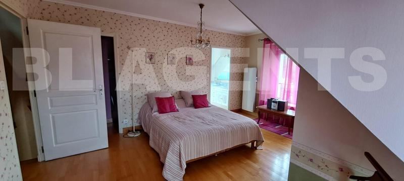 Maison bourgeoise - 234 m² - 8 pièces