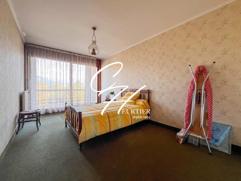 Appartement - 94 m² - 4 pièces