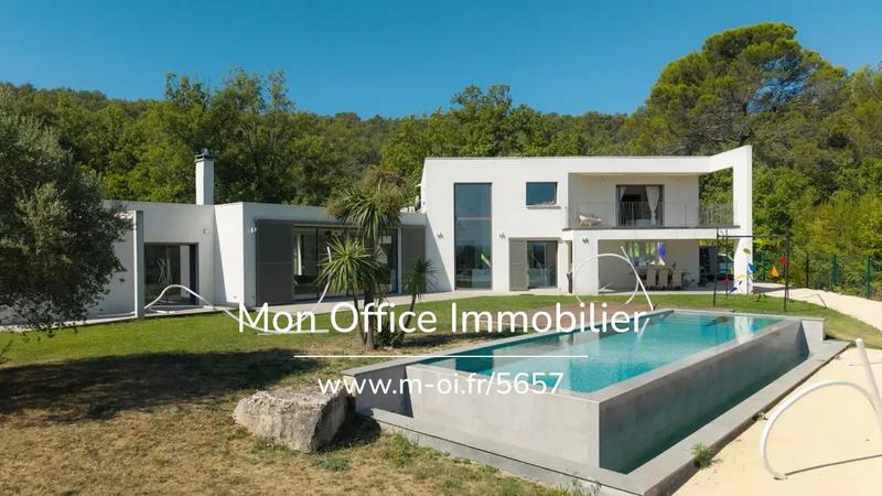 Maison - 272 m² - 7 pièces