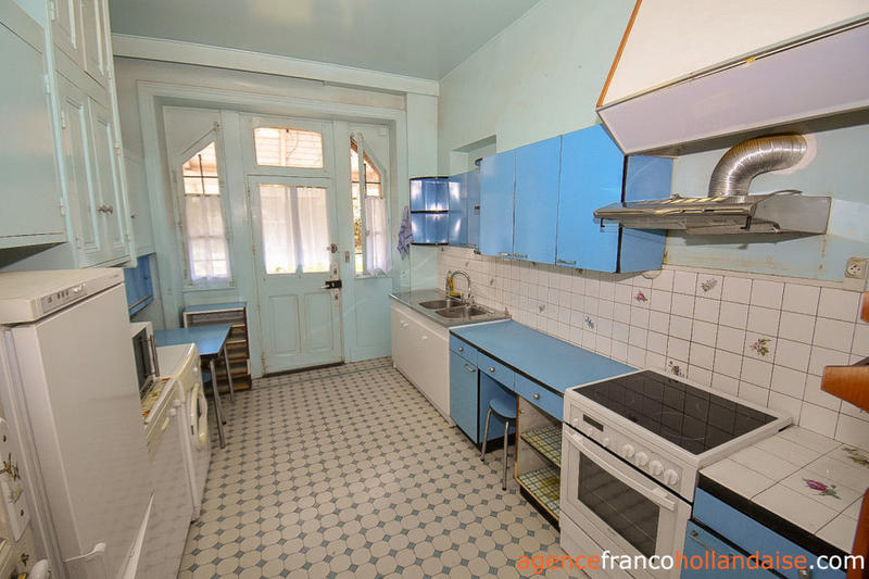 Maison - 282 m² - 9 pièces