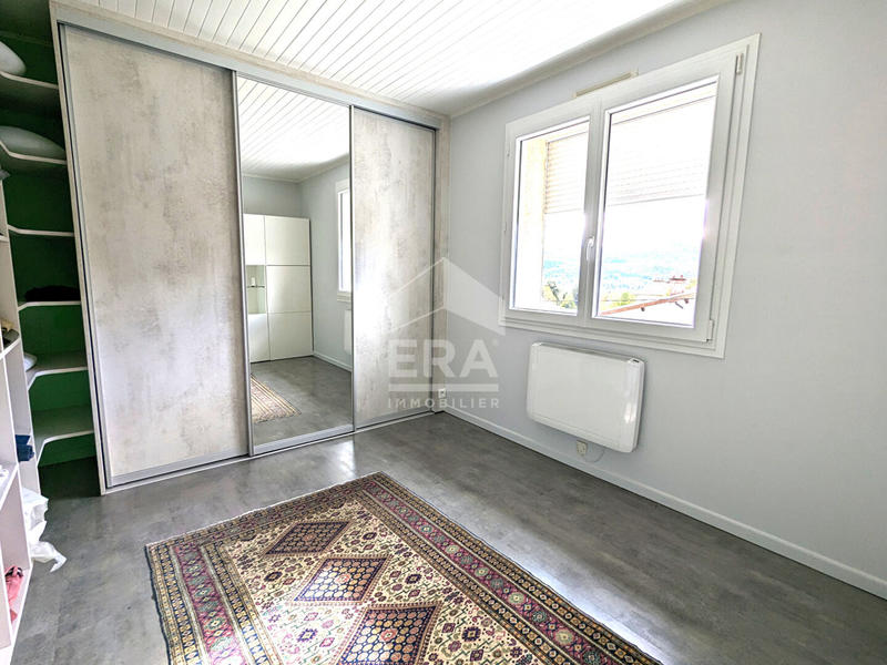 Maison - 233 m² - 10 pièces