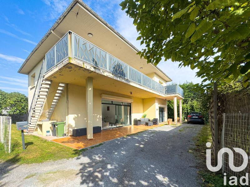 Maison - 262 m² - 10 pièces