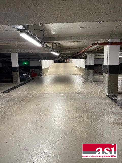 Parking / Garage - 14 m²