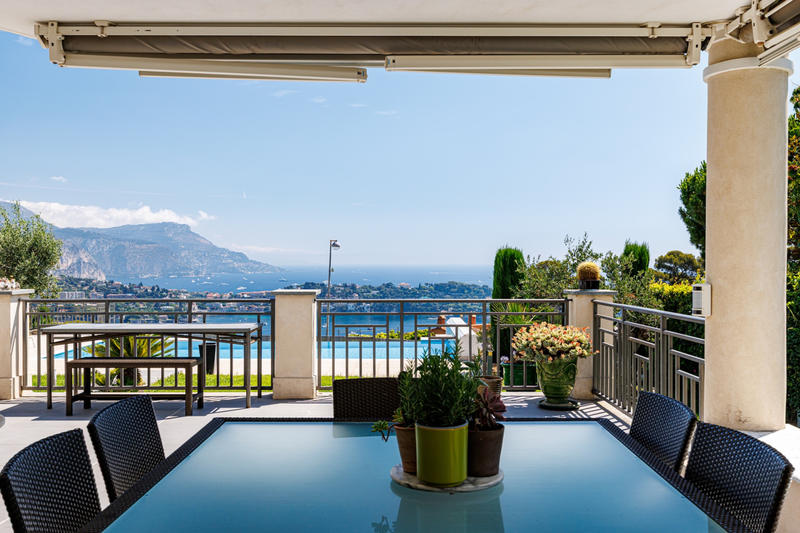 Maison - 350 m² - 7 pièces