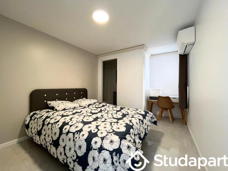 Chambre - 9 m² - 1 pièce