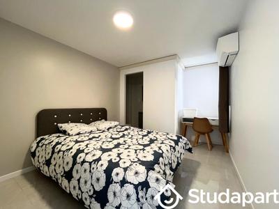 Chambre - 9 m² - 1 pièce