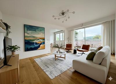 Appartement - 95 m² - 5 pièces