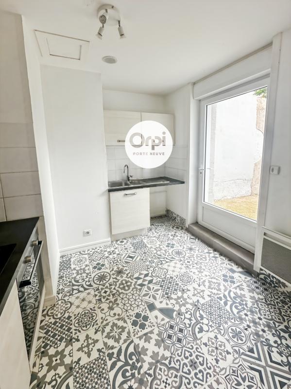 Immeuble - 202 m² - 2 pièces