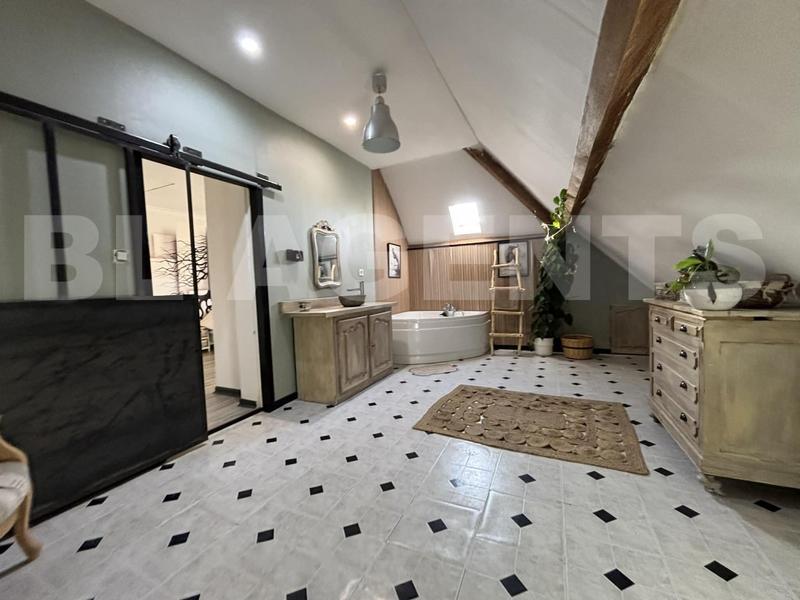 Maison - 159 m² - 6 pièces