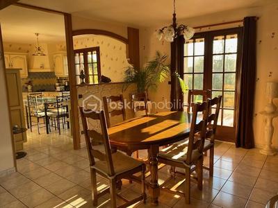 Maison traditionnelle - 119 m² - 6 pièces