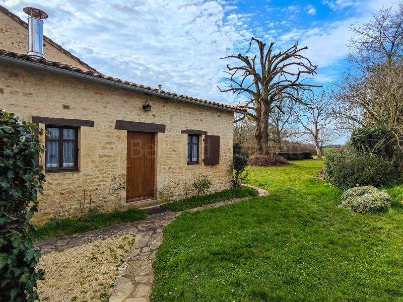 Maison en pierre - 126 m² - 4 pièces