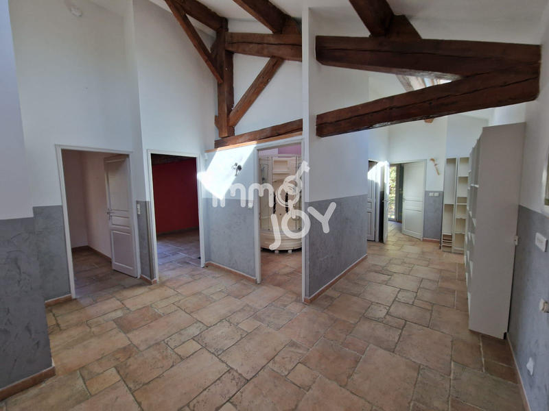 Maison - 206 m² - 6 pièces