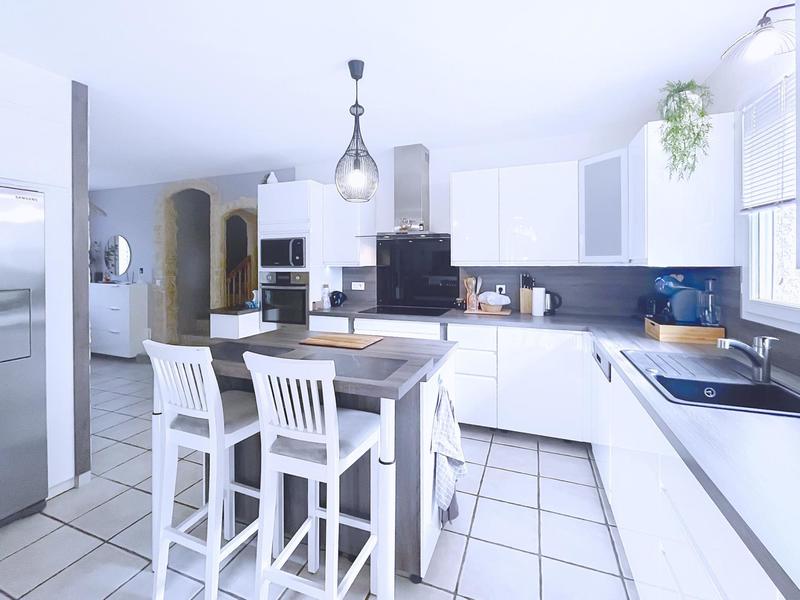 Maison - 182 m² - 7 pièces