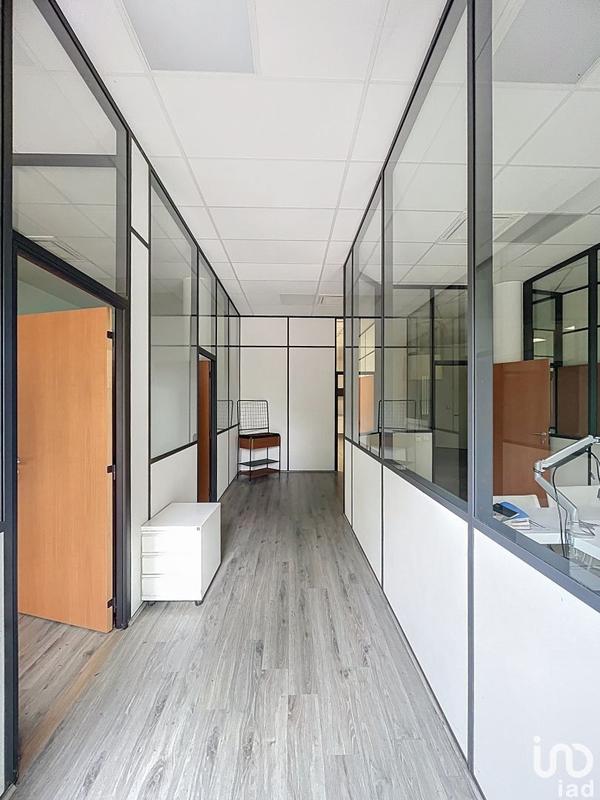 Local commercial - 143 m²