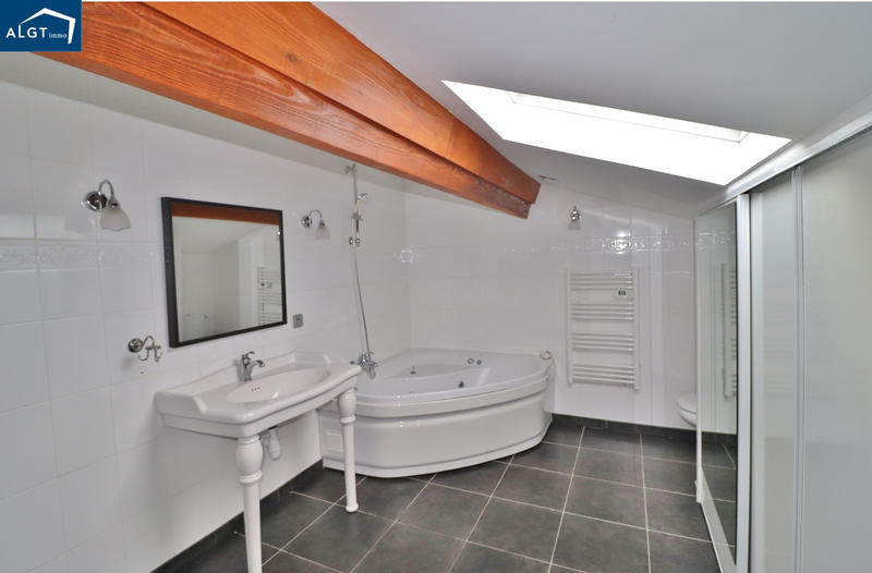 Villa - 155 m² - 6 pièces