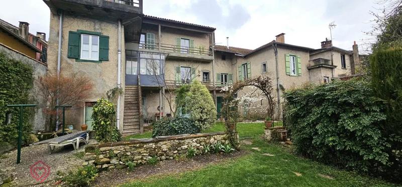 Maison de village - 242 m² - 10 pièces