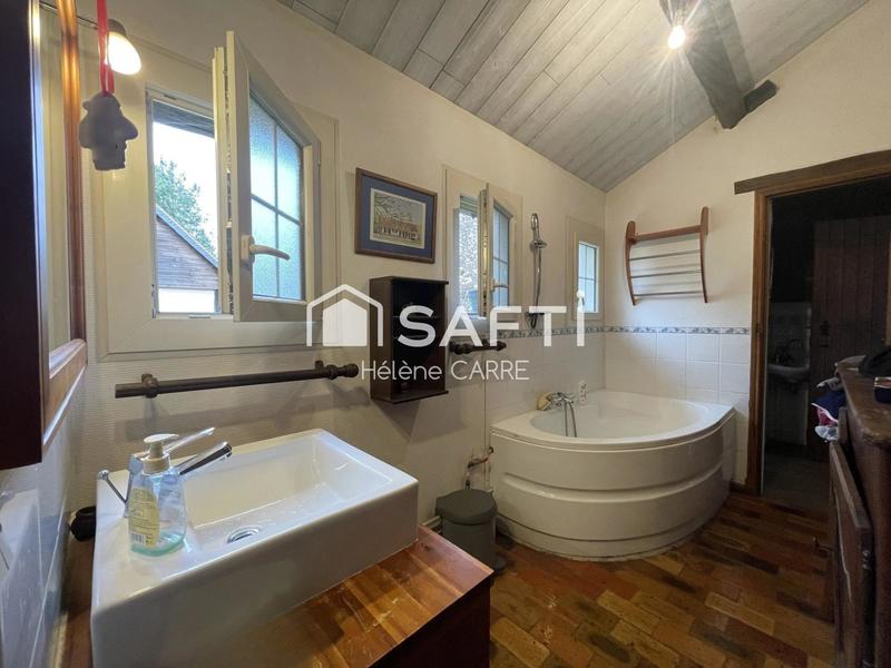 Maison - 237 m² - 11 pièces