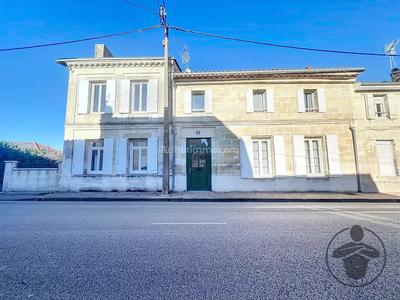 Maison - 252 m² - 9 pièces