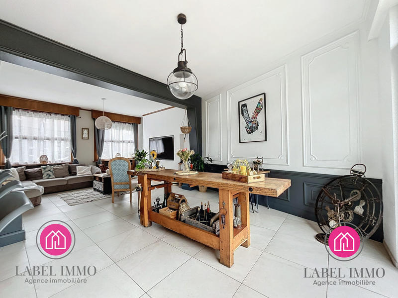 Maison - 200 m² - 10 pièces