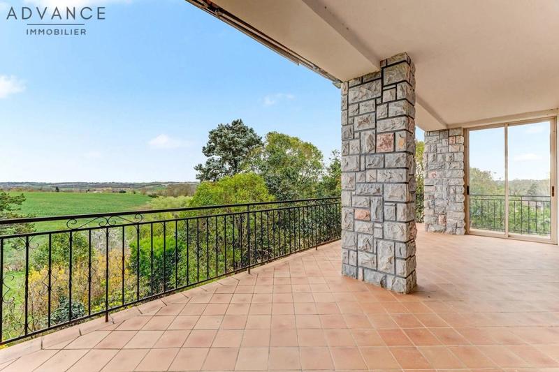 Maison - 195 m² - 8 pièces