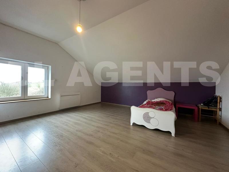 Maison - 200 m² - 5 pièces