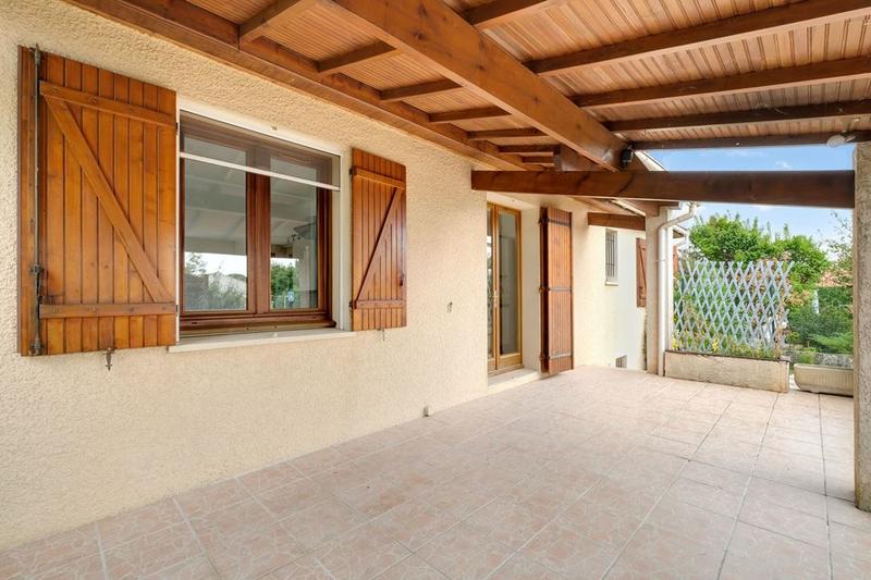 Maison traditionnelle - 144 m² - 5 pièces