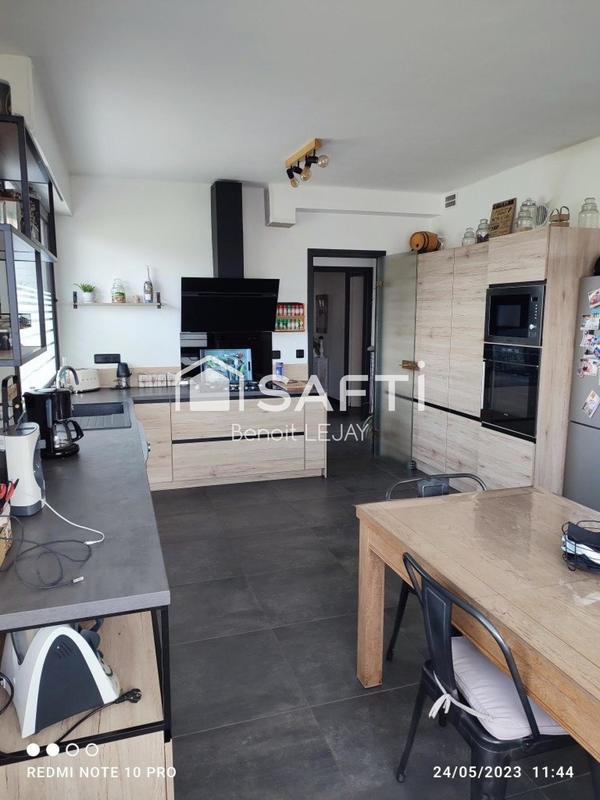 Maison - 215 m² - 7 pièces