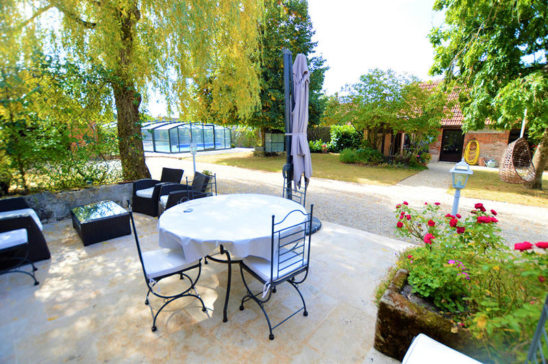 Maison - 202 m² - 9 pièces