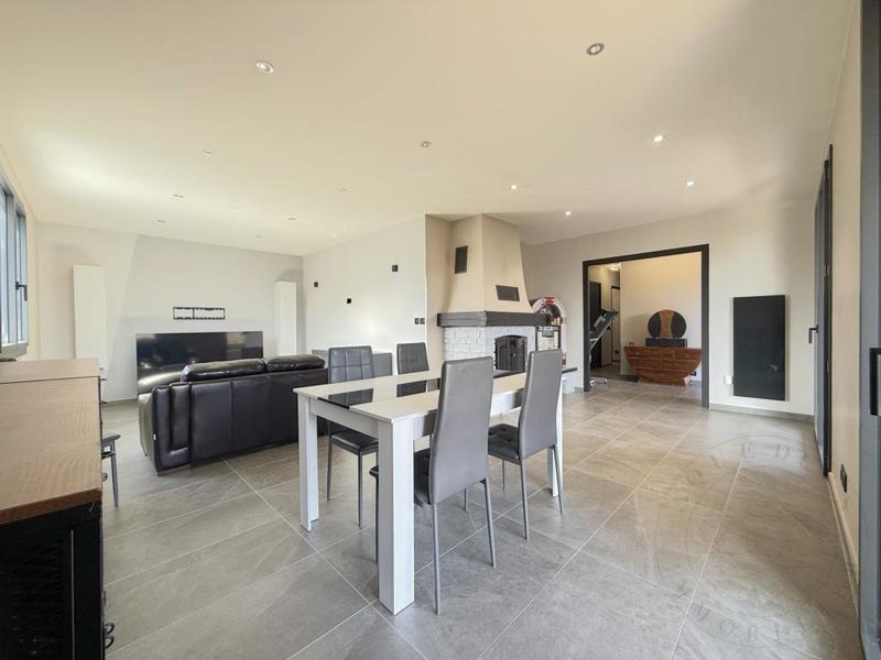 Maison traditionnelle - 178 m² - 6 pièces